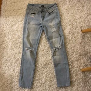 American Eagle light denim destroyed skinny jeans